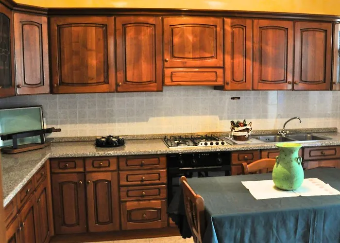 Daire Sa Bratza Domus De Maria